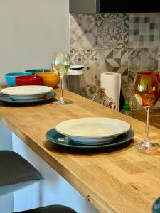 Appartements Charmant & Calme 3P climatise 2 chambres Vue panoramique Parking privatif en sous sol : photos des chambres