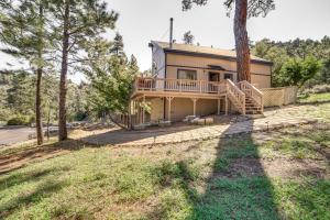 Pine Mountain Club Cabin with AandC and EV Charger