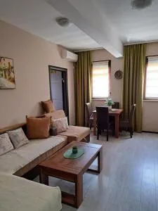 Apartments Kaladjurdjevic - Budua