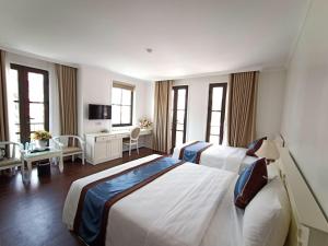 Khách sạn Time Lotus Hạ Long