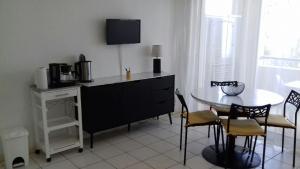 studio idéal couple 2 enfants, bien situé, calme