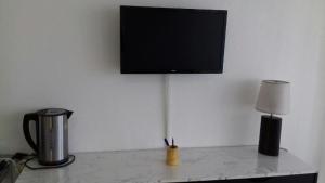 studio idéal couple 2 enfants, bien situé, calme