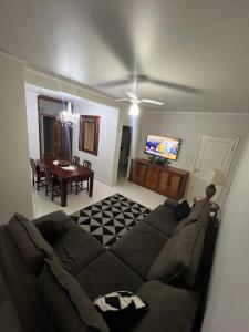 Condominio encantador com piscina e portaria 24 h