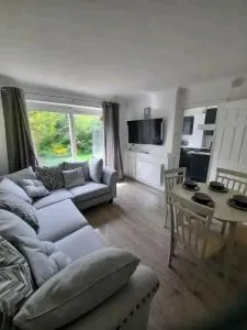 Lovely 2-bed Apartment in Knowle - Knowle