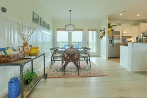 Steps to Bolivar Beach Home with Deck and Grill