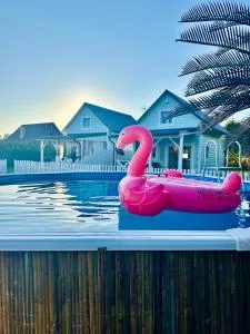 Sychusiowe Chatki Domki z jacuzzi i basenem - ديبكي