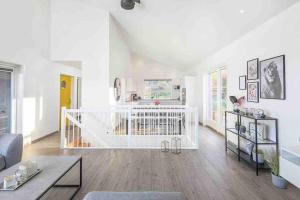 Moderne hus med flotte utemuligheter og parkering