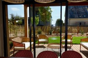 Very pretty house 2 minutes walk from the beach