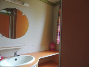 Campings CHALET 4 personnes maxi tout confort location en gite : photos des chambres
