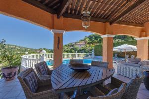 Luxus Villa Cristina - mit Pool und Meerblick by Riviera HomeLife