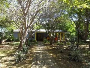 Hospedaje frente a la playa Huehuete - Tupilapa