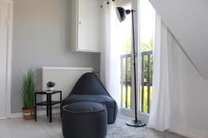 Schönes schwedisches Cottage in Seenähe mitten im Glasreich