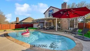 Glamorous 4BR 2,5BA Holiday Home with Pool, Game Room & Fire Pit - Sunnyvale