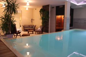 Hotels La Neyrette : photos des chambres