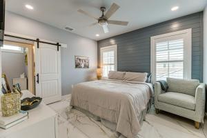 1 Mi to Beach: Home in Old Town Port Aransas