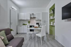 Il Poggiolo by Apartments To art