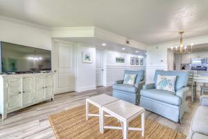 Beach House Condominiums B105 - Beachfront with Pool, WiFi, & Beach Service