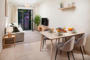 Amazing 2-bedroom apartment with free parking