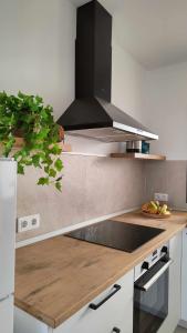 Seascape pool, air con, view, adult only