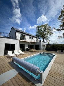 Villas Villa avec piscine en Baie Mont St Michel dans un parc arbore : photos des chambres