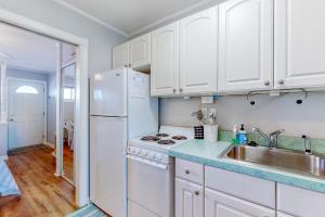 Bayshore Central 44
