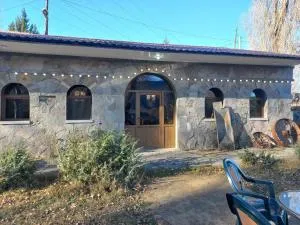 Saro B&B - Meghri