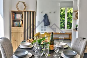 Maisons de vacances LocaLise - M1 - Bain de mer - Maison entierement renove avec jardin clos - Wifi inclus - Draps inclus - Animaux bienvenus : photos des chambres