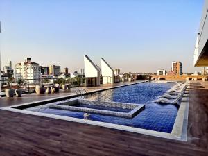 Dpto con balcón, piscina, gym, cowork en Equipe