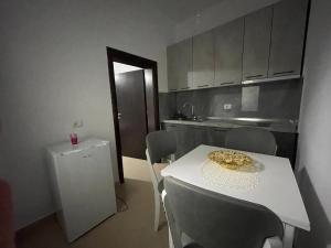 Vila megi-Rent Room