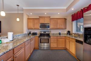 Venus Lodges 142 by Stony Brook Cabins