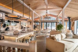 Chalet Makabane -Spa- foyer - billard - Slow life