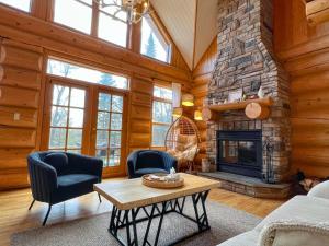 LEcho Boreal - Hot tub & Private Lake Access