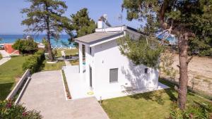 Aura Beachfront Private Pool Villa