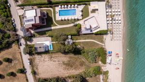 Aura Beachfront Private Pool Villa