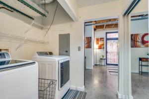 Downtown Dallas Condo - 2BR 1BA