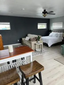 Moon River Park Room - Prosser