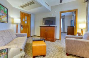 King Suite with Sofa Bed room in Drury Plaza Hotel San Antonio Riverwalk