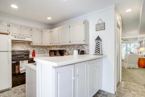 2 Mi to Beach Gem with Enclosed Patio in Selbyville