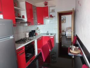 Apartments with parking space Postira, Brac - 2911