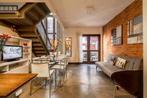 Splendid loft with suite and second room with services