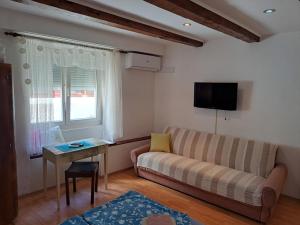 Apartments by the sea Selce, Crikvenica - 22935