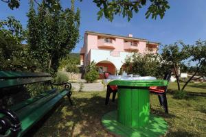 Family friendly apartments with a swimming pool Krusevo, Novigrad - 23039