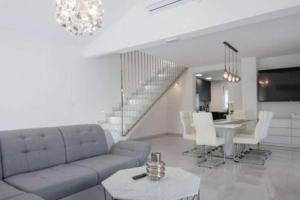 Family friendly house with a swimming pool Zmijavci, Zagora - 23124