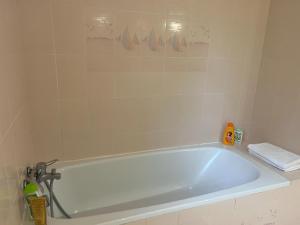 Maisons de vacances Family House in Provence with Pool and Garden : photos des chambres