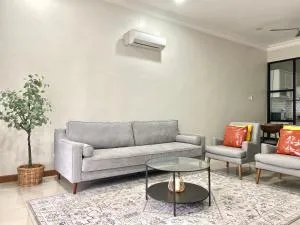 Springvale Homestay - Tanjong Pasir