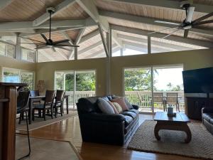 Ocean views, indoor and outdoor brilliance!