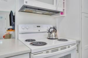 The Mary Ann 3BR Beach House, Private Pool