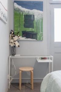 Homely Double Room - AC - 1Min Walk to Central - Close to Darling Harbour Chinatown CBD - Shared Bathroom