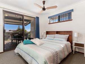 Giggles Beach House in Silver Sands