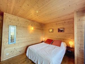 Appartements Appartement 4 pieces avec piscine couverte a Combloux - FR-1-560-127 : photos des chambres